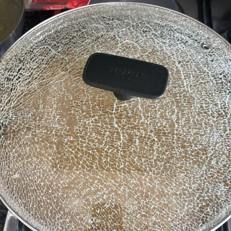 Tefal Tenceremde Patlayan Cam Kapağın Garantisi Reddi Ve Müşteri Mağduriyeti