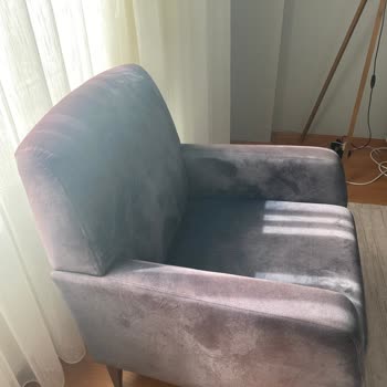 Garanti Kapsamındaki Koltukların Renk Atması Ve Ücretli Servis Teklifi