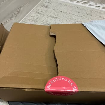 Hepsijet Paketimi Parçalayıp Getirdi