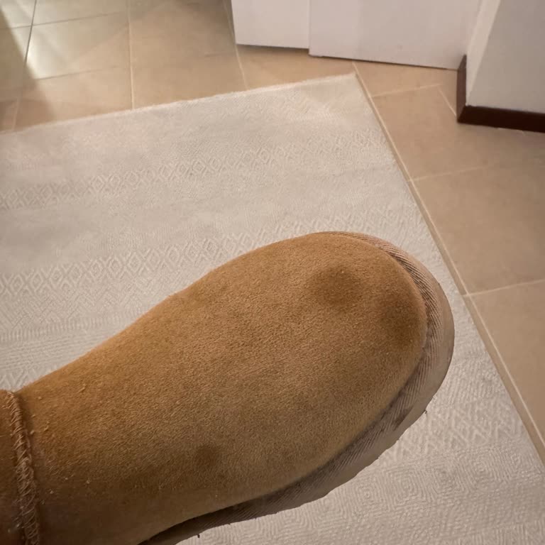 Zeytinyağı Dökülmesi, 12.000 TL’lik UGG Bot Hasarı Ve Personelin İlgisiz Tutumu