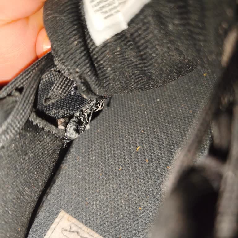 Nike Revolution 8 Ayakkabısında Kısa Sürede Ön Açılma Ve Değişim Reddi