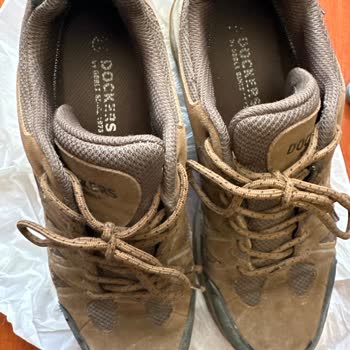 FLO Ayakkabı’da Kırık İpler Ve Dikiş Sorunu Kullanıcı Hatası Olarak Değerlendirildi