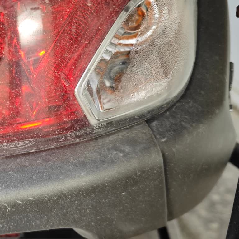 Arka Stop Ve Sinyallerde Buğulanma, Garanti Reddiyle Karşılaşıldı