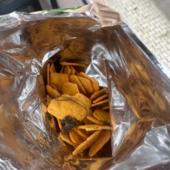 Eti Crax Kraker Paketi İçinde Yabancı Madde Bulunması Sağlık Ve Hijyen Endişesi