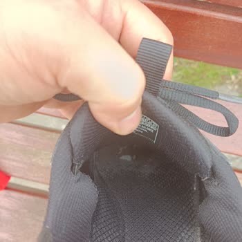 Skechers Ayakkabısında 4 Aylık Kullanımda Deformasyon Ve Yırtık: Değişim Talebi