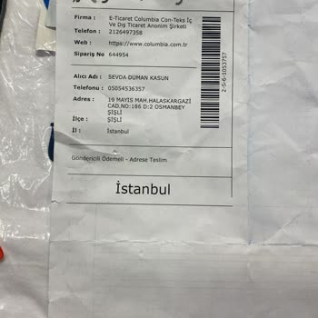 Columbia'dan Gelen Siyah Tişört Beyaz Gönderildi; Değişim Reddi Ve İade Talebi
