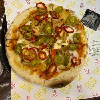 Pendik Şubesinde 960 TL'lik Hesap Karşısında Lezzetsiz Burger