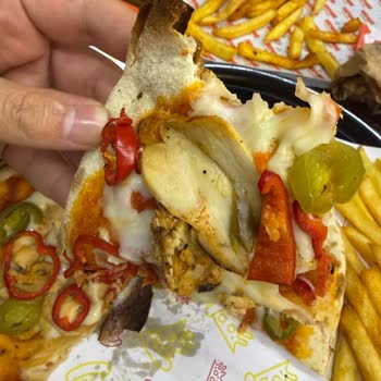 Pendik Şubesinde 960 TL'lik Hesap Karşısında Lezzetsiz Burger