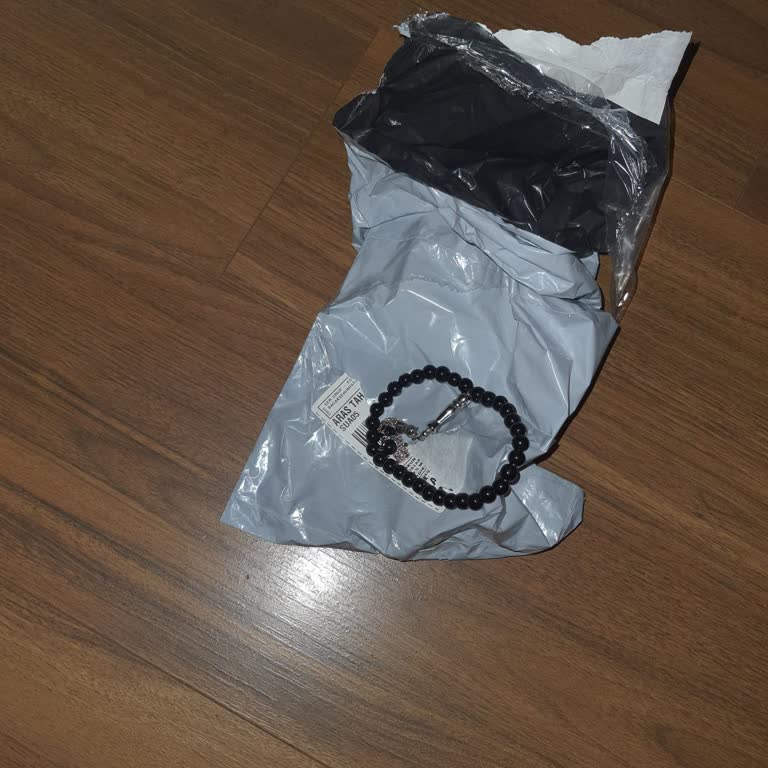 Ser Grup Depolama Reklam 1200 TL Değerindeki Tespih Yerine Plastik Ürün Gönderildi, İade Talebi