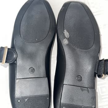 N******’ın Bağırarak Tutumu, Zoraki Deforme Ürün Değişimi Ve Fiş Kesilmemesi