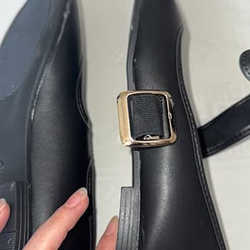 N******’ın Bağırarak Tutumu, Zoraki Deforme Ürün Değişimi Ve Fiş Kesilmemesi