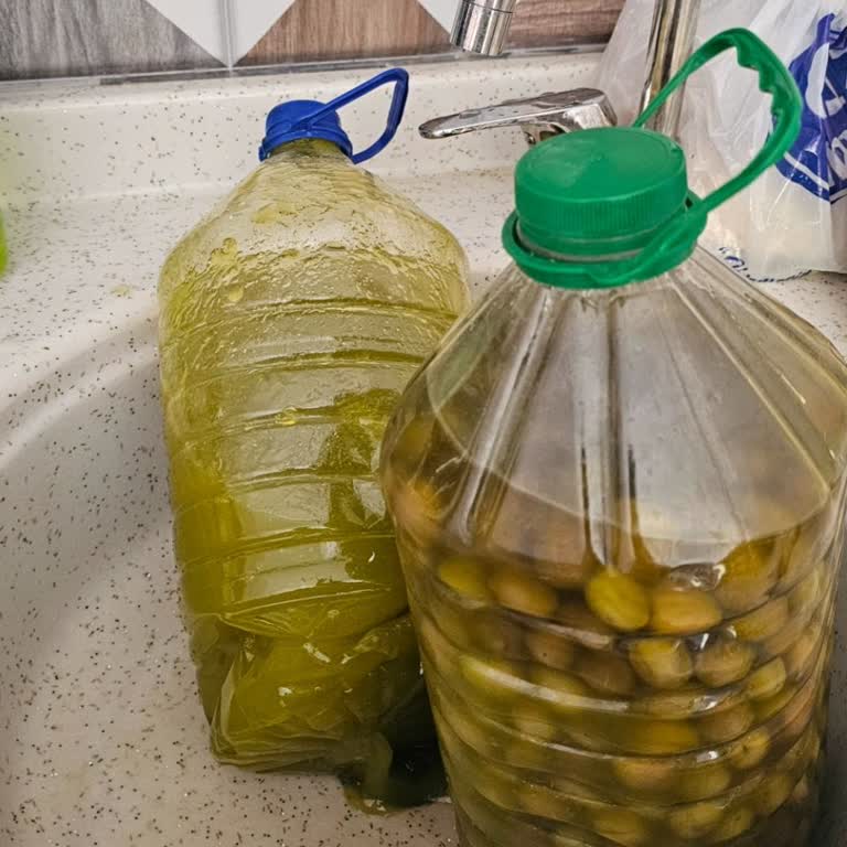 Yurtiçi Kargo’da Zeytinyağı Şişesi Ezildi Ve Zarara Uğradım
