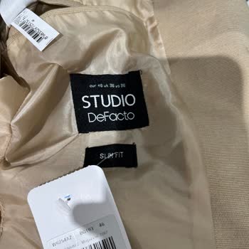 DeFacto Kasada Etiket Fiyatı İle Kasa Fiyatı Arasındaki Fark ve Saygısız Tutum