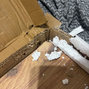 Kırık Masanın İadesi Haftalarca Gecikti, Müşteri Hizmetleri Çözüm Sunmadı