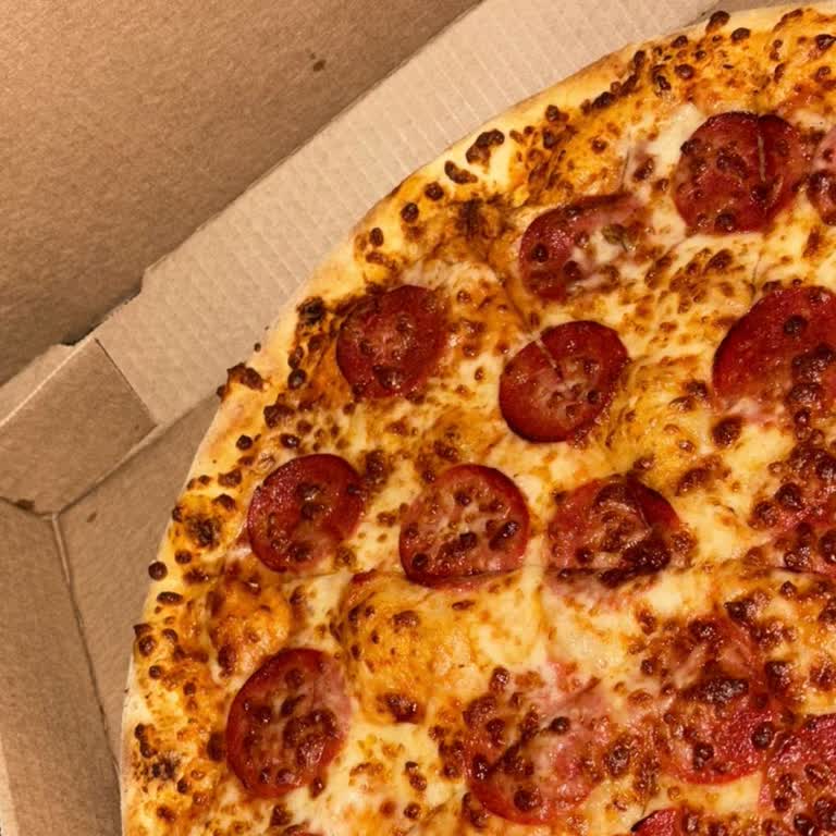 Yanmış Pizzalar Mide Ağrısına Neden Oldu İade Talebi