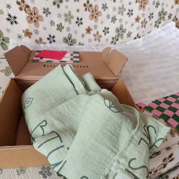 Bonibom'dan Aldığım Çocuk Battaniyesi Reklamla Çelişen İnce Bez Parçası Olarak Geldi