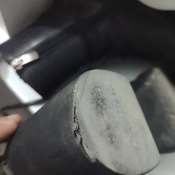 Derimod Botunda Kısa Sürede Ayıplı Deformasyon Ve Açıklamasız Olumsuz İnceleme