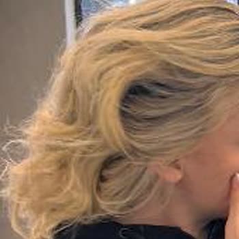 Emre Ayaksız Hair Palace Saç Rengi Yanlış Ve Çırakların Yetersiz Bakımı