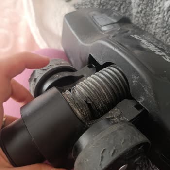 İlk Kullanımdan 9 Ay Sonra Işıklı Süpürge Başlığı Yırtıldı Garanti Kapsamı Gerekiyor