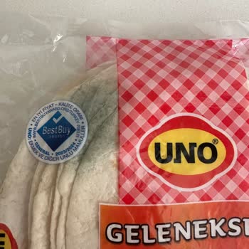 UNO Lavaş Ekmeğinde Gözlemlenen Küf Ve İade Talebi
