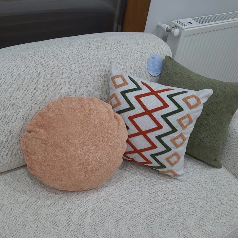 Kahverengi Renkli Kırlentlerimizin Yanlış Ve Gecikmeli Teslimatı Üzerine Şikayet