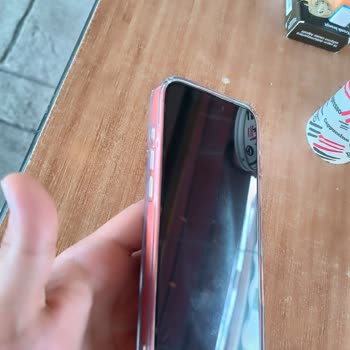 Ekran Koruyucuda Ortada Leke, Şikayetime Cevap Gelmedi