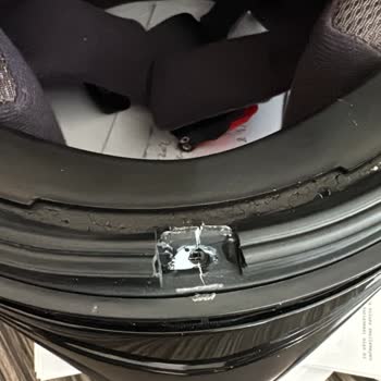 Kırık Ve Eksik Kask İçin Tam İade Talebi