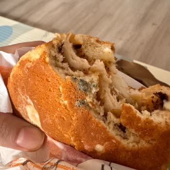 Mantar Görünen Ekmek Ve Cevapsız Müşteri Hizmeti