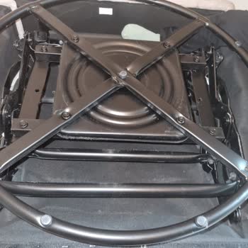 Adore Mobilya Mekanik Arızalı Baba Ve TV Koltuğu, Mağazanın Yanıtsızlığı