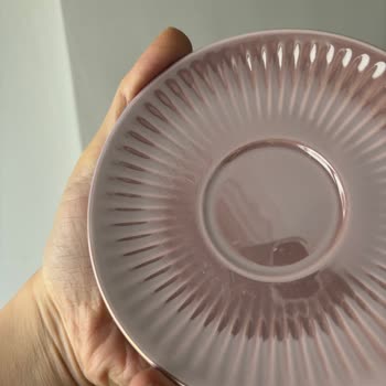 Kusurlu Fincan Takımı Ve Yetersiz Müşteri Desteği