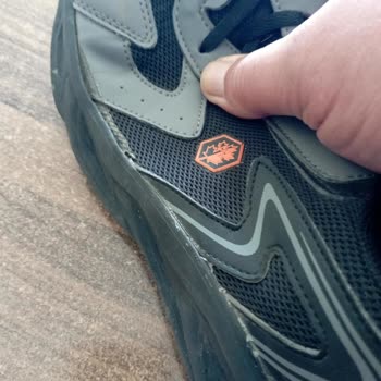 FLO Ayakkabı 40 Günde Yanları Açılan Ayakkabıya Kusur Yok Dedi