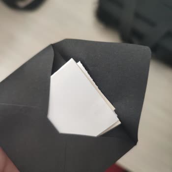 Solmuş Çiçek Ve Özensiz Not Yerleştirme Nedeniyle İade Talebi