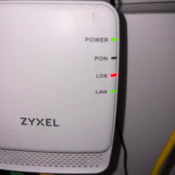 Sürekli Uzun Süreli İnternet Kesintileri Ve Canlı Destek Erişilememesi