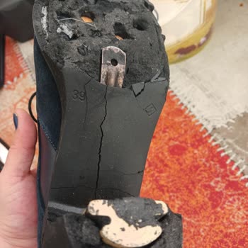 Yanıltıcı Hakiki Deri Ayakkabı Ve Dolap’ın İade Sözünün Boş Düşmesi