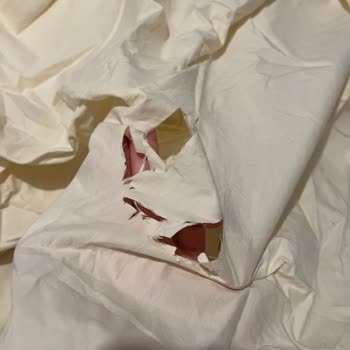 Manuka Pantolon Ve Bluzda Kesik Kesik Yırtılma Ve İade Reddi