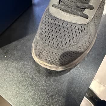 Kısa Sürede Deforme Olan Skechers Ayakkabıda Değişim Talebi