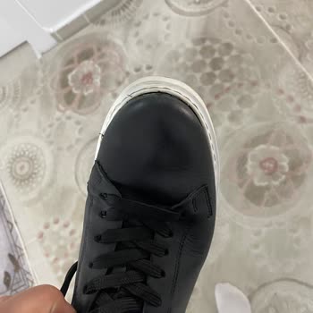 Teşhir Ürün Verilmesi Ve Garantili Ayakkabıda Dikiş Açılması Nedeniyle İade Reddi