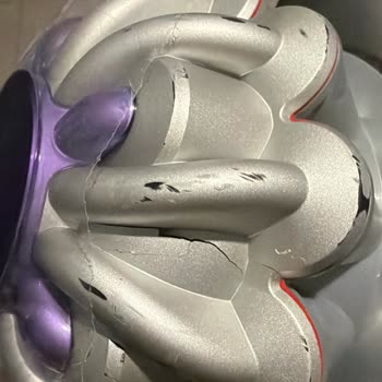 Servis Sonrası Kırık Dyson Süpürge Ve Kötü Müşteri İletişimi