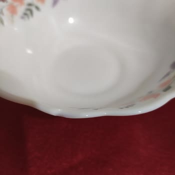 Satın Alınan Çorba Kaselerinde Çatlak Ve Mağaza İade Talebini Reddetti