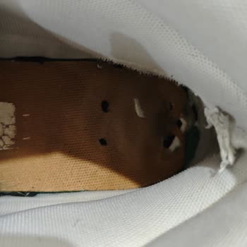 Garanti Kapsamındaki Ayakkabılarda Erken Yırtılma Ve Bilgilendirme Eksikliği