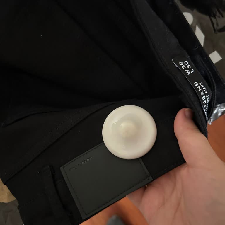 Alarm Etiketi Takılı Pantolon İçin Mağazaya Gitmeden Çözüm Talebi