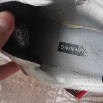 FLO Ayakkabısının 5 Ay İçinde Ön Yırtılması Ve Taban Açılması Değişim Talebi Reddedildi