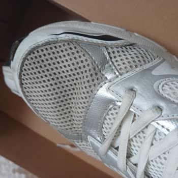 FLO Ayakkabısının 5 Ay İçinde Ön Yırtılması Ve Taban Açılması Değişim Talebi Reddedildi