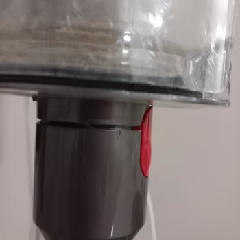 Dyson V10’da Kırılan Boru Ve Süpürge Başlığı İçin Orijinal Parça Değişimi Talebi