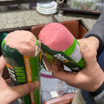 Tuzla A101 Mağazasında Bozuk Salamlar Ve Çözüm Talebi