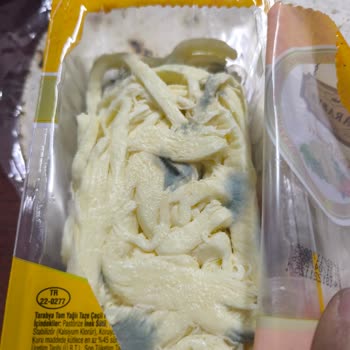 Yanlış Son Kullanma Tarihiyle Bozulmuş Çeçil Peynir: İade Talebi