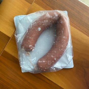 Küflü Sucuk Teslim Edildi: Kontrol Eksikliği Ve Halk Sağlığı Tehlikesi