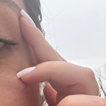 Maybelline Body Rimelinde Topaklaşma Ve Dökülme Sorunu