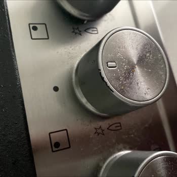 Düğme Soyulmasıyla Bozulan Ankastre Ocak İçin Ücretsiz Değişim Talebi