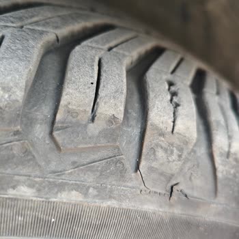 Michelin Climate 2 Lastiklerde 10 Bin Kilometrede Çatlamalar Ve Kesikler, Güvenlik Endişesi